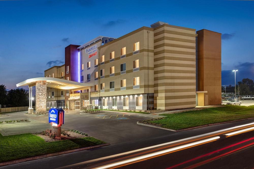 Fairfield Inn & Suites By Marriott Kansas City Belton מראה חיצוני תמונה