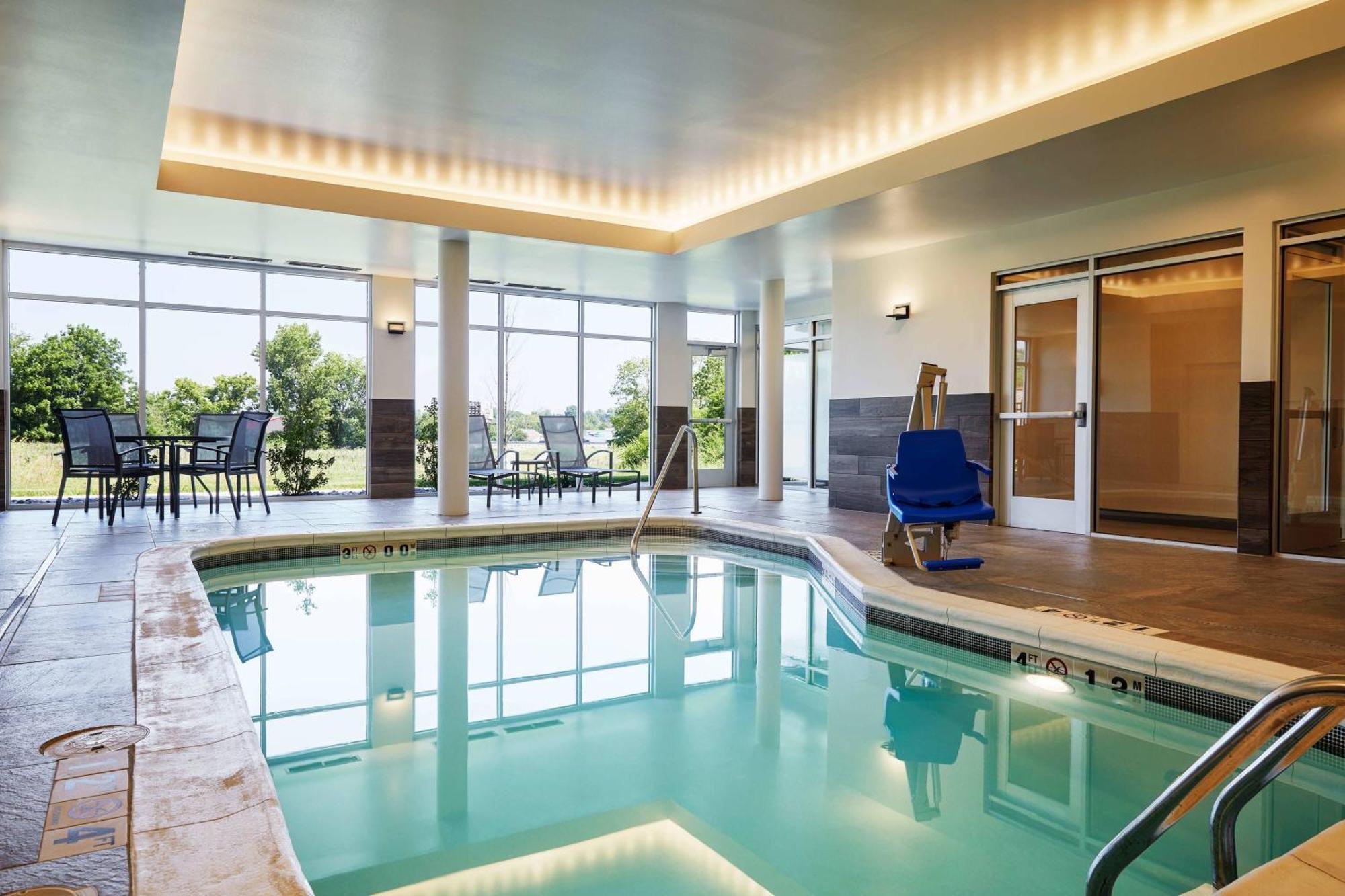 Fairfield Inn & Suites By Marriott Kansas City Belton מראה חיצוני תמונה